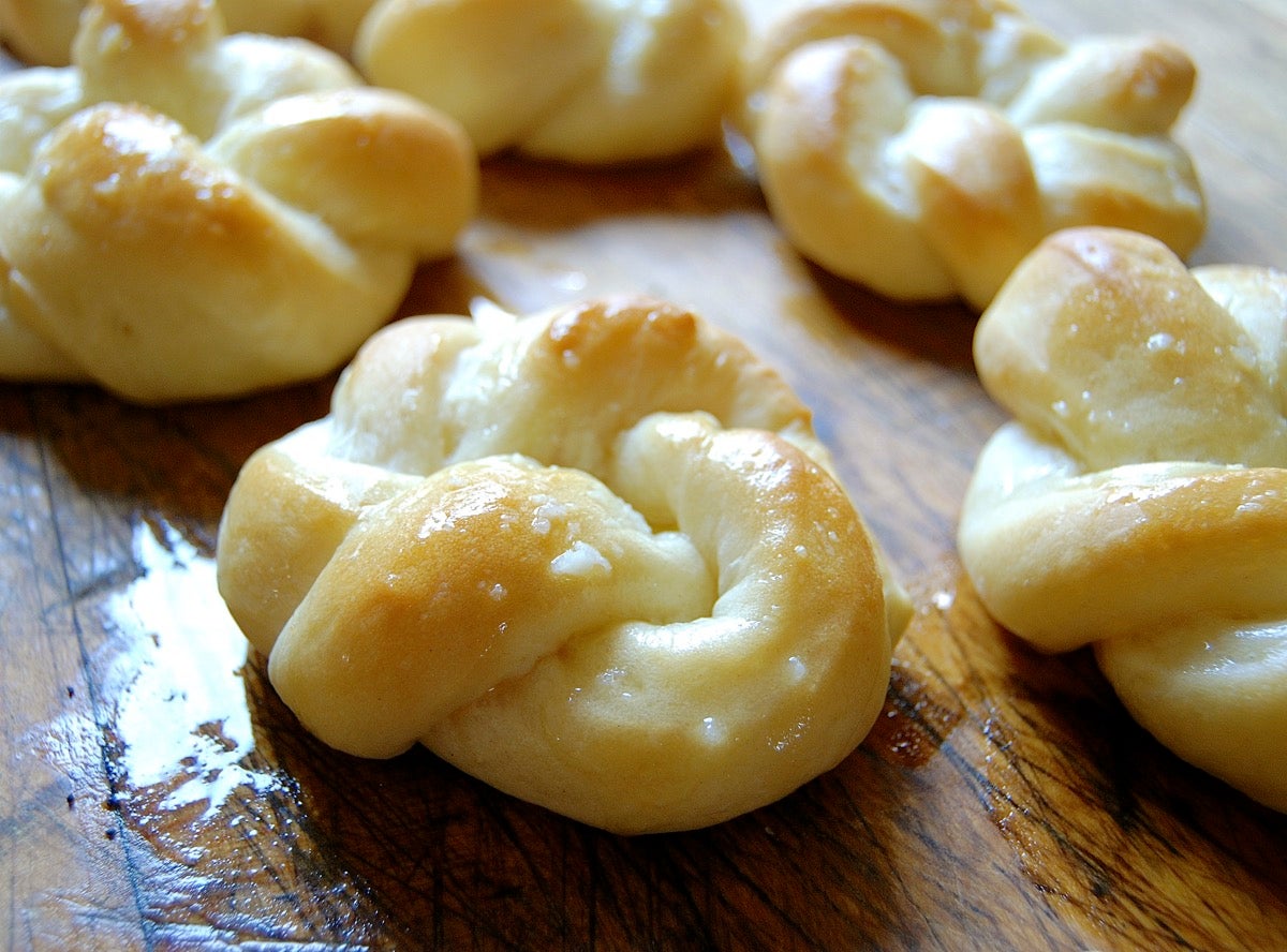 Garlic knots via @kingarthurflour