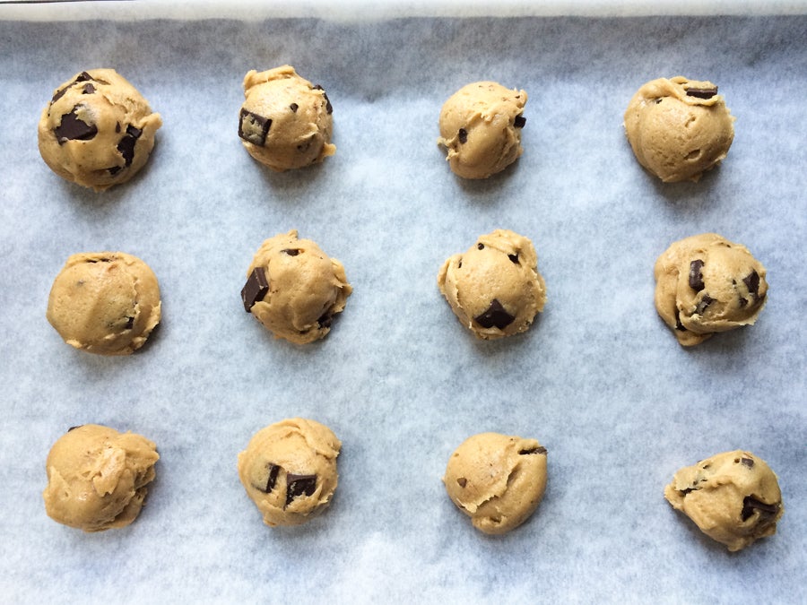 Fat Substitutes in Gluten-Free Baking: Chocolate Chip Cookie Test via @kingarthurflour