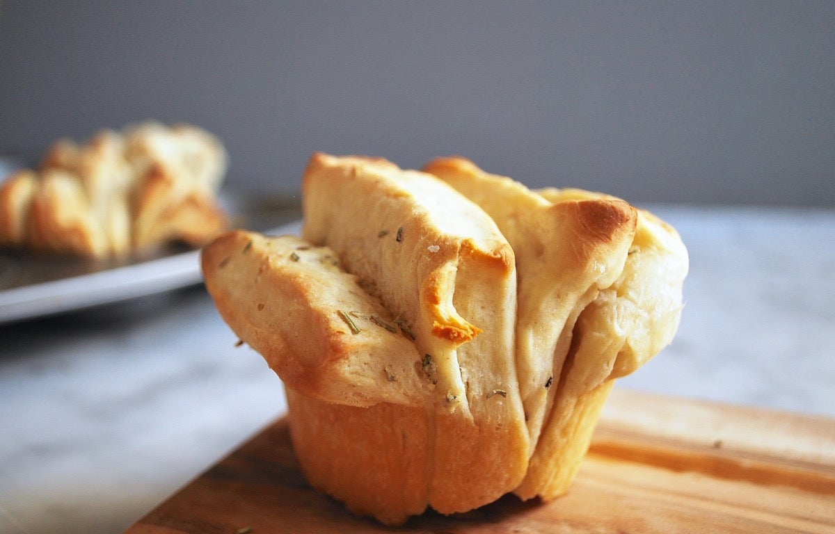 Pull-Apart Breads via @kingarthurflour