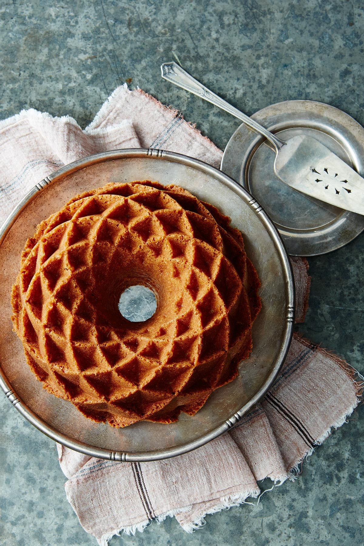 bundt cake bliss via@kingarthurflour