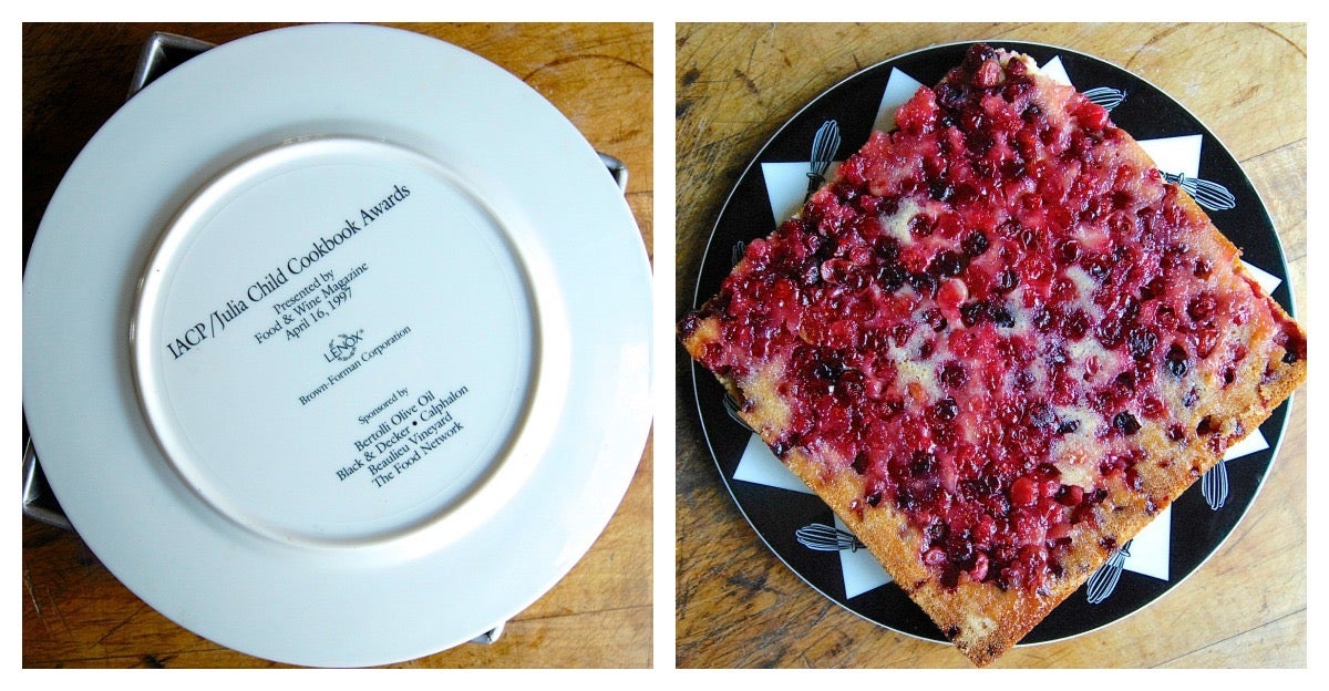 Farm to Table Harvest Apple Cranberry Cake via @kingarthurflour