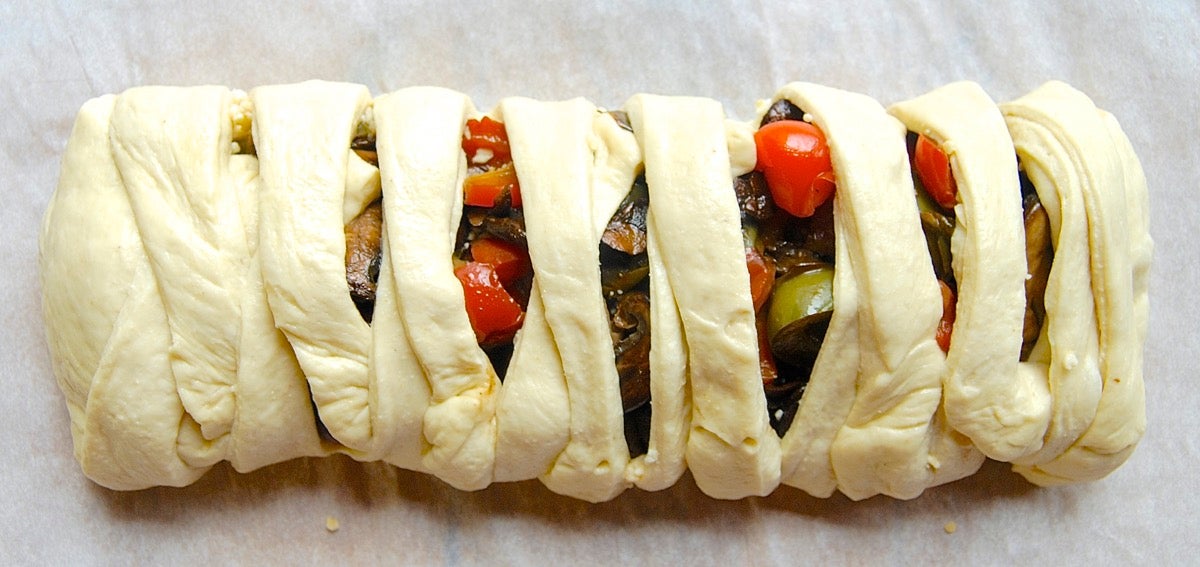 How to Shape a Calzone via @kingarthurflour