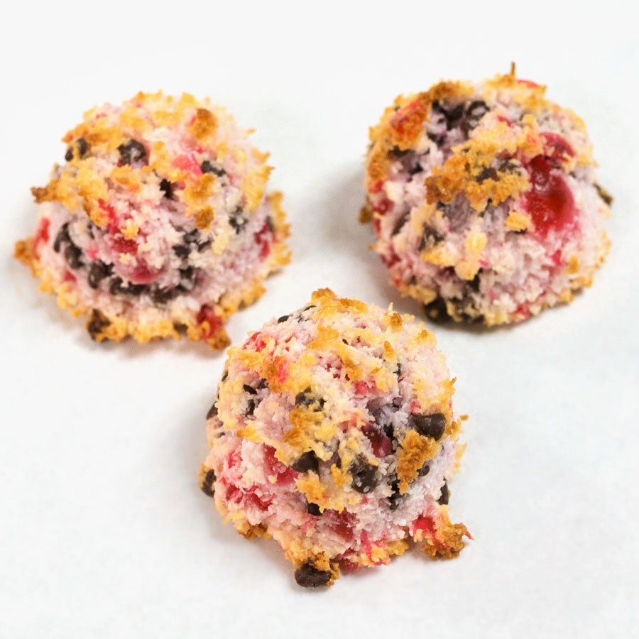 Coconut Macaroons 3 ways via @kingarthurflour
