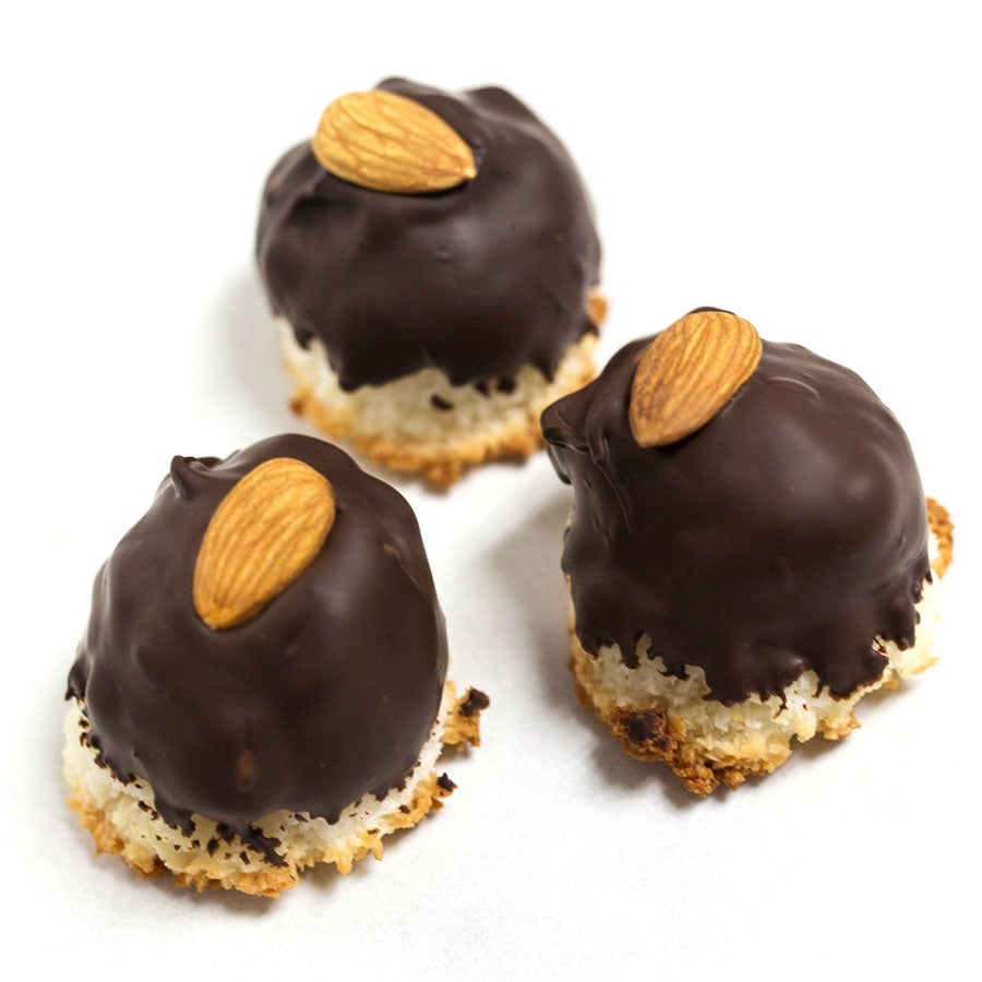 Coconut Macaroons 3 ways via @kingarthurflour